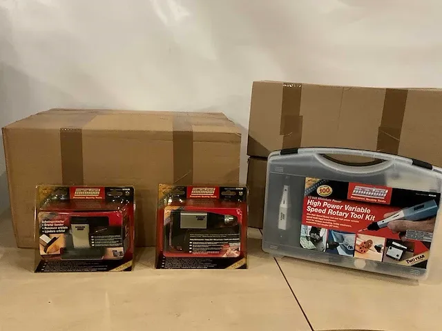 Bohler minitoolset 12v v.v. multitool, omvormer, boor- & schuurmachine 4-delig (6x) - afbeelding 1 van  10