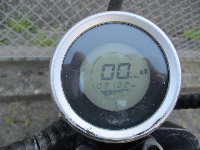 Bohlt bastard luqi - big wheel elektrische chopper - sne002 - e-scooter - afbeelding 11 van  12