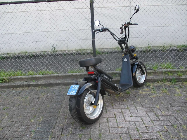 Bohlt bastard luqi - big wheel elektrische chopper - sne002 - e-scooter - afbeelding 7 van  12