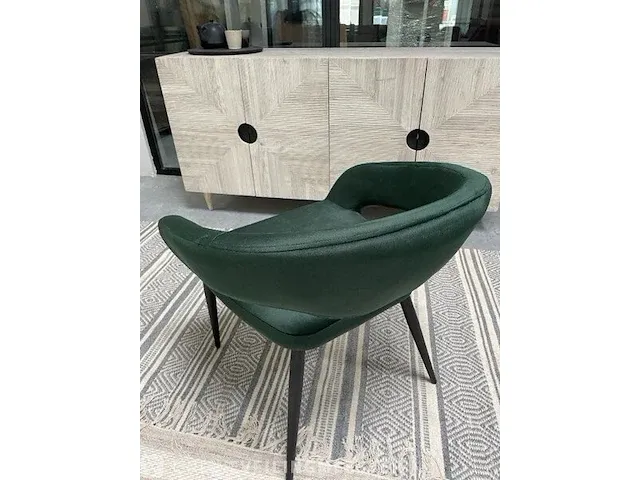 Boho fauteuil in donker groen velvet stof groen / zwart - afbeelding 4 van  6