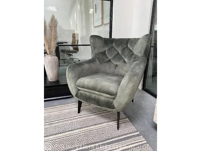 Boho fauteuil in faded green velvet toff, antraciet groen / zwart - afbeelding 1 van  9