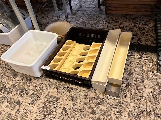 Bok en druppelgebak vormen (6x) - afbeelding 5 van  7