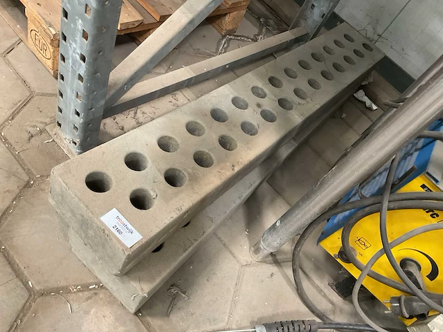 Bok voor bouwhekken (2x) - afbeelding 2 van  2