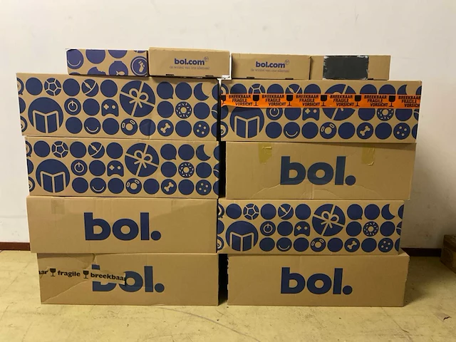 Bol.com - ongeopende retourpakketten (12x) - afbeelding 1 van  1