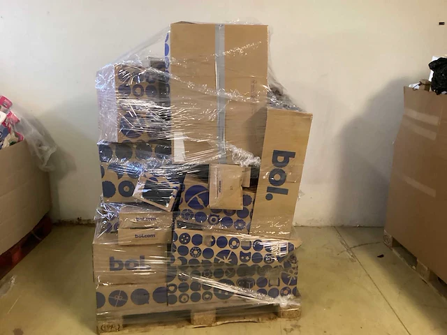 Bol.com ongeopende retourpakketten pallet retourgoederen - afbeelding 1 van  8