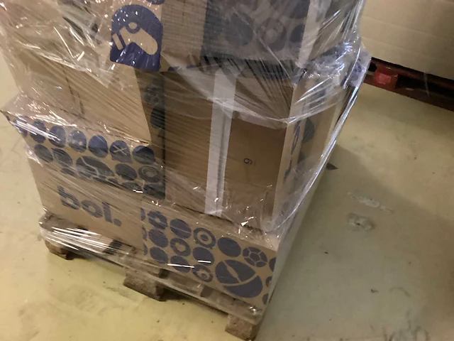 Bol.com ongeopende retourpakketten pallet retourgoederen - afbeelding 7 van  8