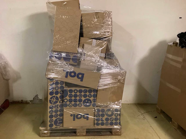 Bol.com ongeopende retourpakketten pallet retourgoederen - afbeelding 1 van  3