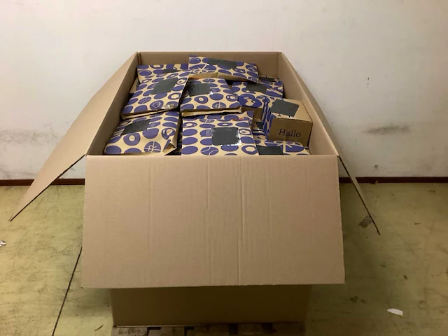 Bol.com palletbox ongeopende retourgoederen - afbeelding 1 van  2
