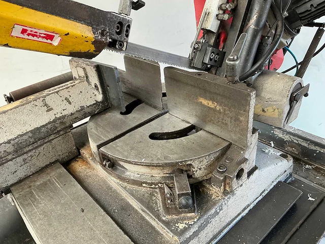 Bomar - 2002 - ergonomic 320.250 dgh - bandzaagmachine - afbeelding 3 van  14
