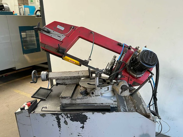 Bomar - 2002 - ergonomic 320.250 dgh - bandzaagmachine - afbeelding 12 van  14