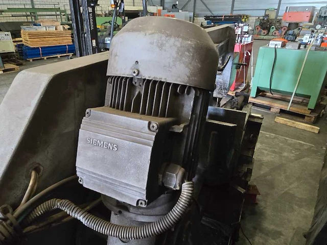 Bomar - 2004 - t s a 60 60 - verticale bandzaagmachine - afbeelding 2 van  11