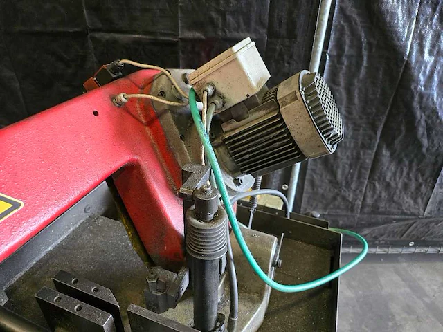 Bomar - stg 220 ga compact - metalen horizontale bandzaagmachine - afbeelding 9 van  11