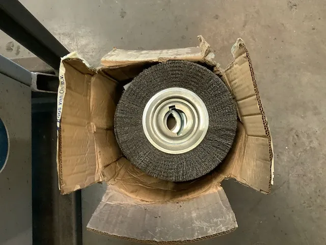 Bomar orbital 250 ns borstel ontbraammachine - afbeelding 8 van  8