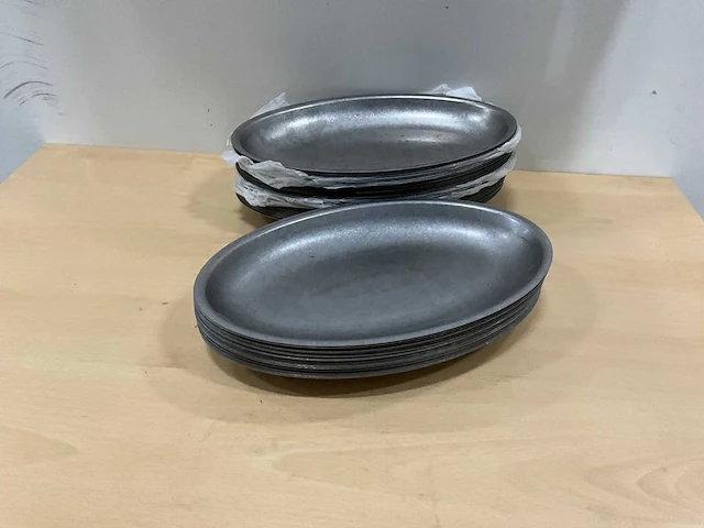 Bon bistro ovale metalen schaaltjes (65x) - afbeelding 1 van  6