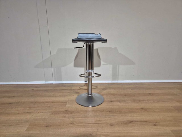 Bonaldo - hoppy - barkruk - afbeelding 1 van  9