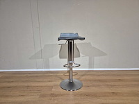 Bonaldo - hoppy - barkruk - afbeelding 3 van  9