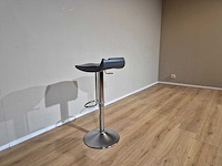 Bonaldo - hoppy - barkruk - afbeelding 4 van  9