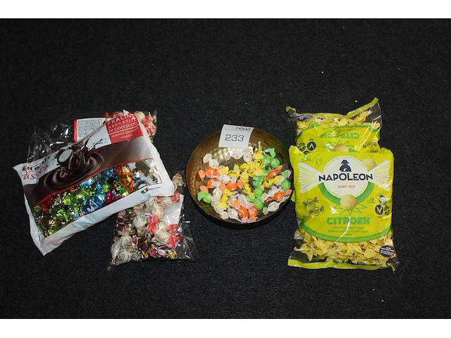Bonbons in diverse uitvoeringen. - afbeelding 1 van  1