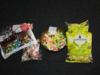 Bonbons in diverse uitvoeringen. - afbeelding 1 van  1