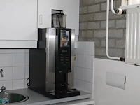 Bonenkoffiemachine etna nes121bxlhmanl1. afmeting 32 x 59 x 90 cm. - afbeelding 1 van  4