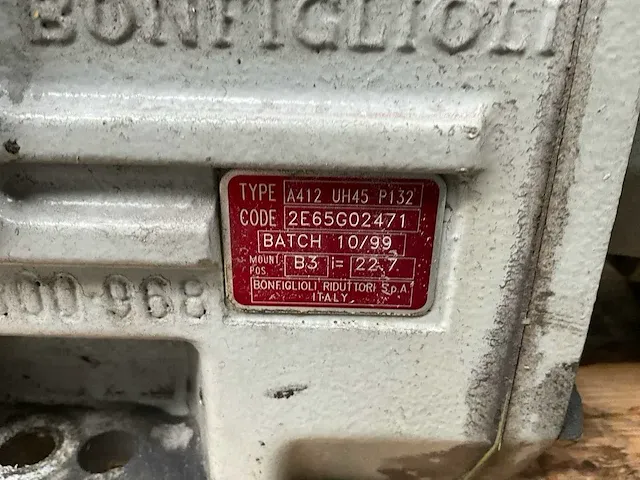 Bonfiglioli a412 elektromotor met vertragingskast - afbeelding 5 van  5