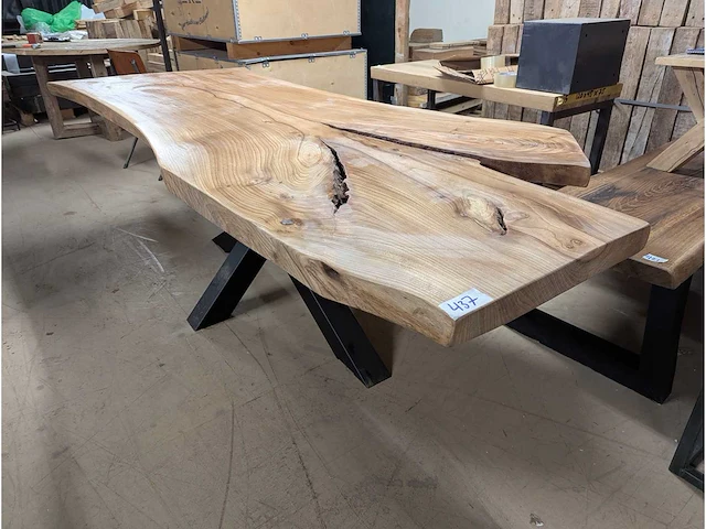 Boomstam - eetkamertafel 240 cm. - afbeelding 1 van  3