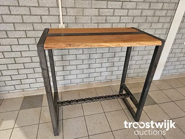 Boomstam bartafel eiken geolied incl. stalen frame 114cm breedte 63-65cm hoogte 115cm - afbeelding 1 van  6