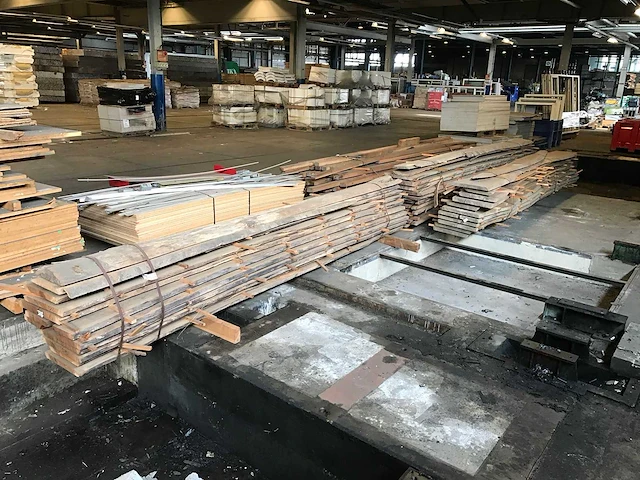 Boomstam planken (39x) - afbeelding 2 van  8