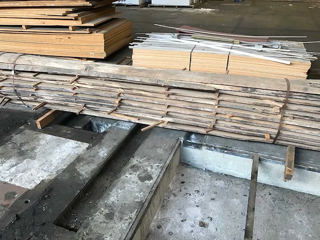 Boomstam planken (39x) - afbeelding 5 van  8