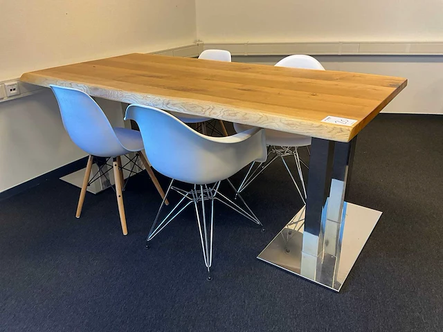 Boomstam vergadertafel met 4 stoelen - afbeelding 1 van  4