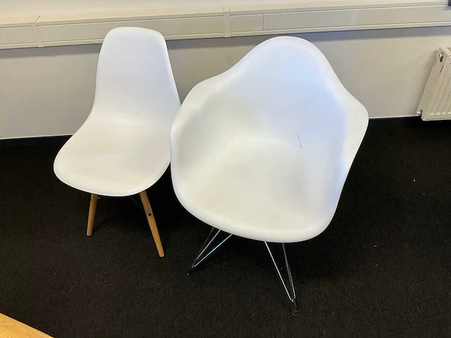 Boomstam vergadertafel met 4 stoelen - afbeelding 4 van  4