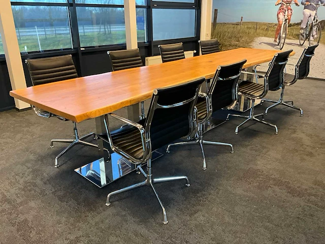 Boomstam vergadertafel met 8 vergaderstoelen - afbeelding 4 van  8