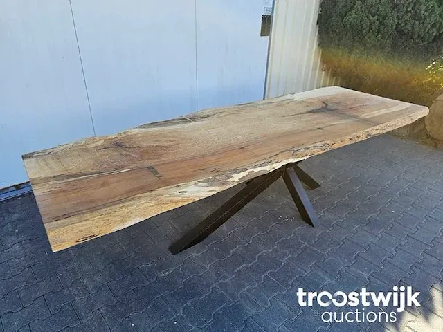 Boomstamtafel beuken incl. stalen onderstel 290 cm lang 79cm hoog - afbeelding 1 van  5