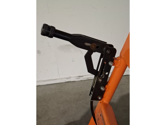 Boomstronkenhakselaar 13pk dosko, 337-13h, bouwjaar 2018 - afbeelding 2 van  15