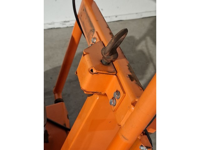 Boomstronkenhakselaar 13pk dosko, 337-13h, bouwjaar 2018 - afbeelding 3 van  15