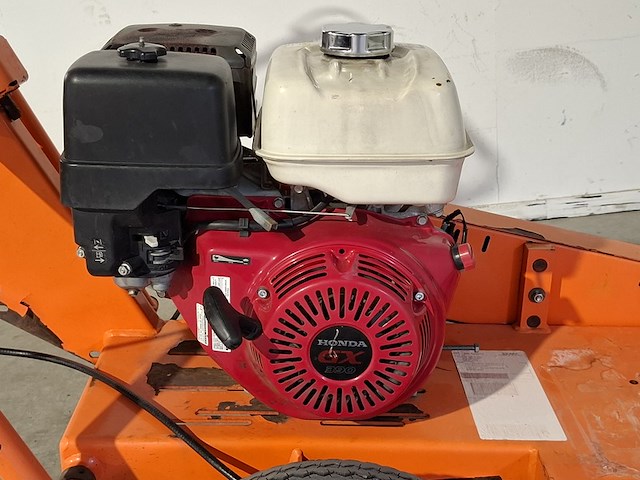 Boomstronkenhakselaar 13pk dosko, 337-13h, bouwjaar 2018 - afbeelding 8 van  15