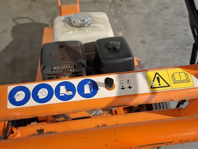 Boomstronkenhakselaar 13pk dosko, 337-13h, bouwjaar 2018 - afbeelding 11 van  15