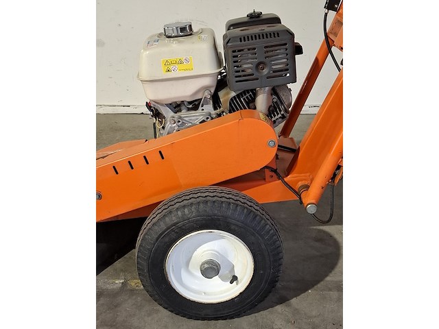 Boomstronkenhakselaar 13pk dosko, 337-13h, bouwjaar 2018 - afbeelding 14 van  15