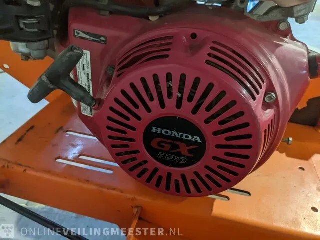 Boomstronkenhakselaar dosko, 337-13h, bouwjaar 2016 - afbeelding 2 van  17