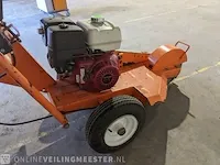 Boomstronkenhakselaar dosko, 337-13h, bouwjaar 2016 - afbeelding 14 van  17