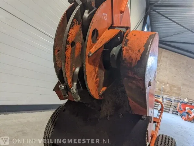 Boomstronkenhakselaar dosko, 337-13h, bouwjaar 2018 - afbeelding 19 van  27