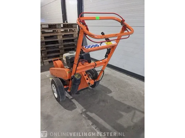 Boomstronkenhakselaar dosko, 337-13h, bouwjaar 2018 - afbeelding 25 van  27