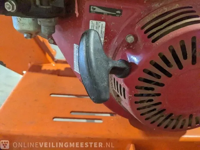 Boomstronkenhakselaar dosko, 337-13h, bouwjaar 2018 - afbeelding 9 van  24