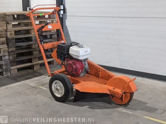 Boomstronkenhakselaar dosko, 337-13h, bouwjaar 2018 - afbeelding 12 van  24