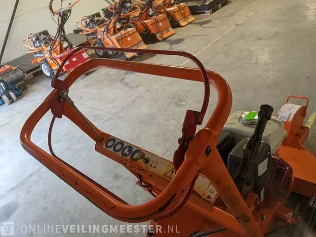 Boomstronkenhakselaar dosko, 337-13h, bouwjaar 2019 - afbeelding 3 van  17