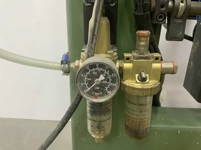 Boor- en steekmachine - afbeelding 2 van  15