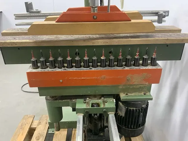 Boor- en steekmachine - afbeelding 4 van  15