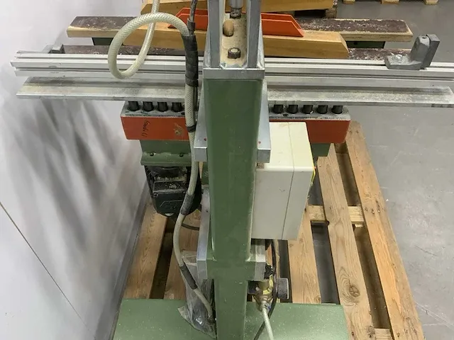 Boor- en steekmachine - afbeelding 5 van  15