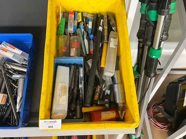 Boor en freesgereedschap - afbeelding 2 van  8