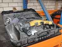 Boorhamer dewalt d25103 in kunststof koffer. - afbeelding 2 van  2